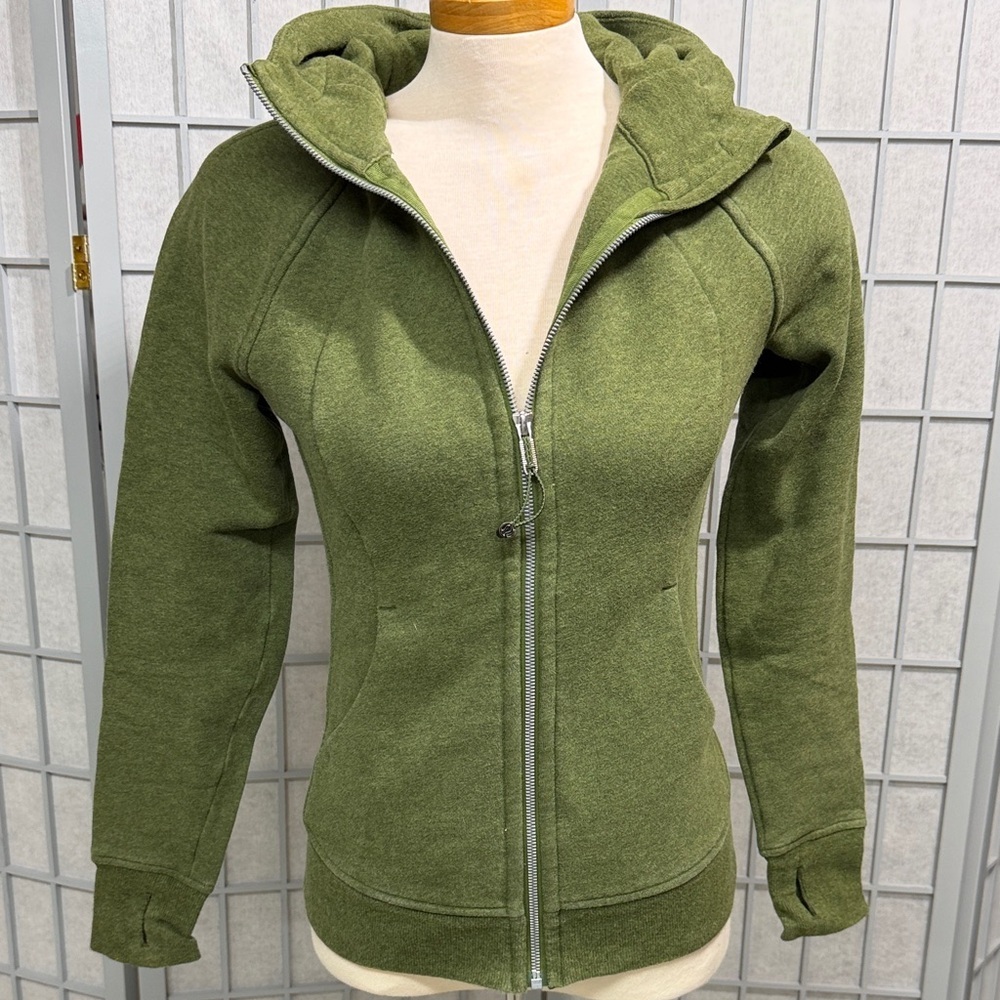 Lululemon Athletica Forest Green Women's Hoodie, Size 4